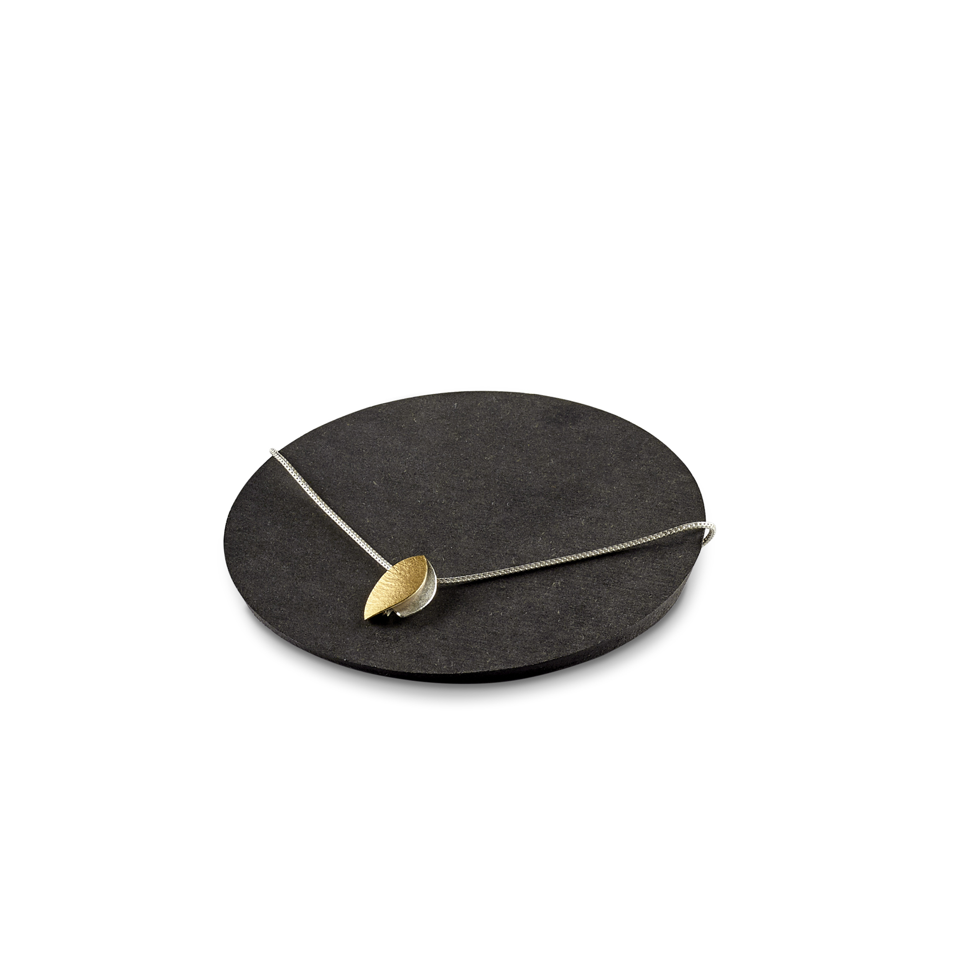 Spot Wooden Display, necklace small, Ø 100, black