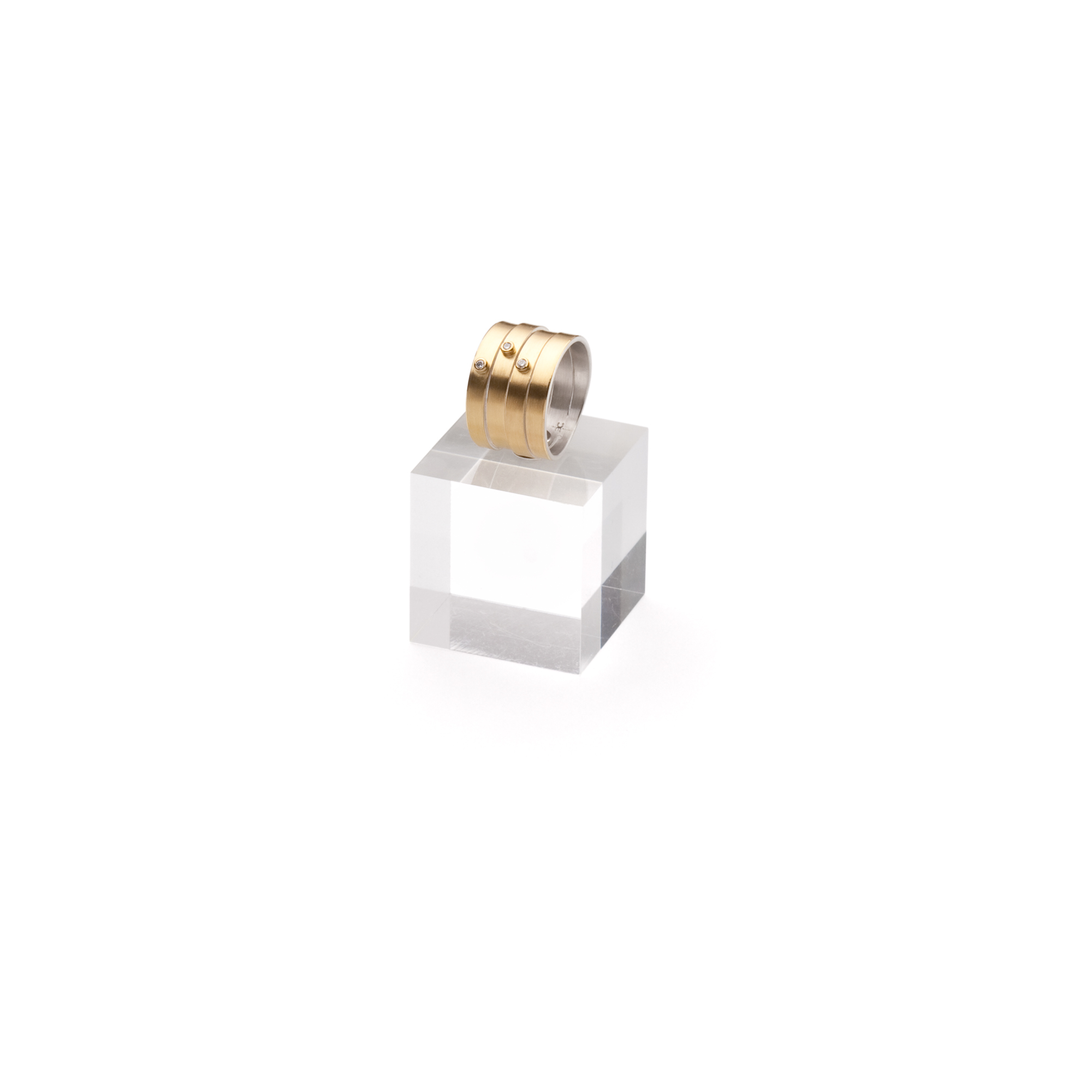 Magnetic cube Ring, 30 x 30 x 30 mm, acryl, transparent